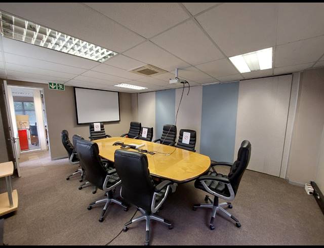 395M² OFFICE TO LET IN GREENSTONE HILL